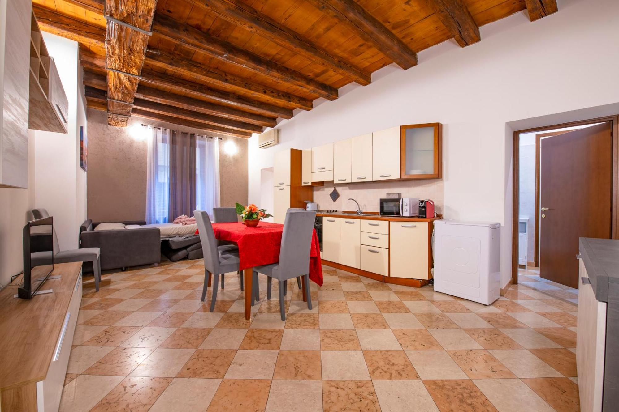 Palace Home Mazzini Verona Center 1 Buitenkant foto