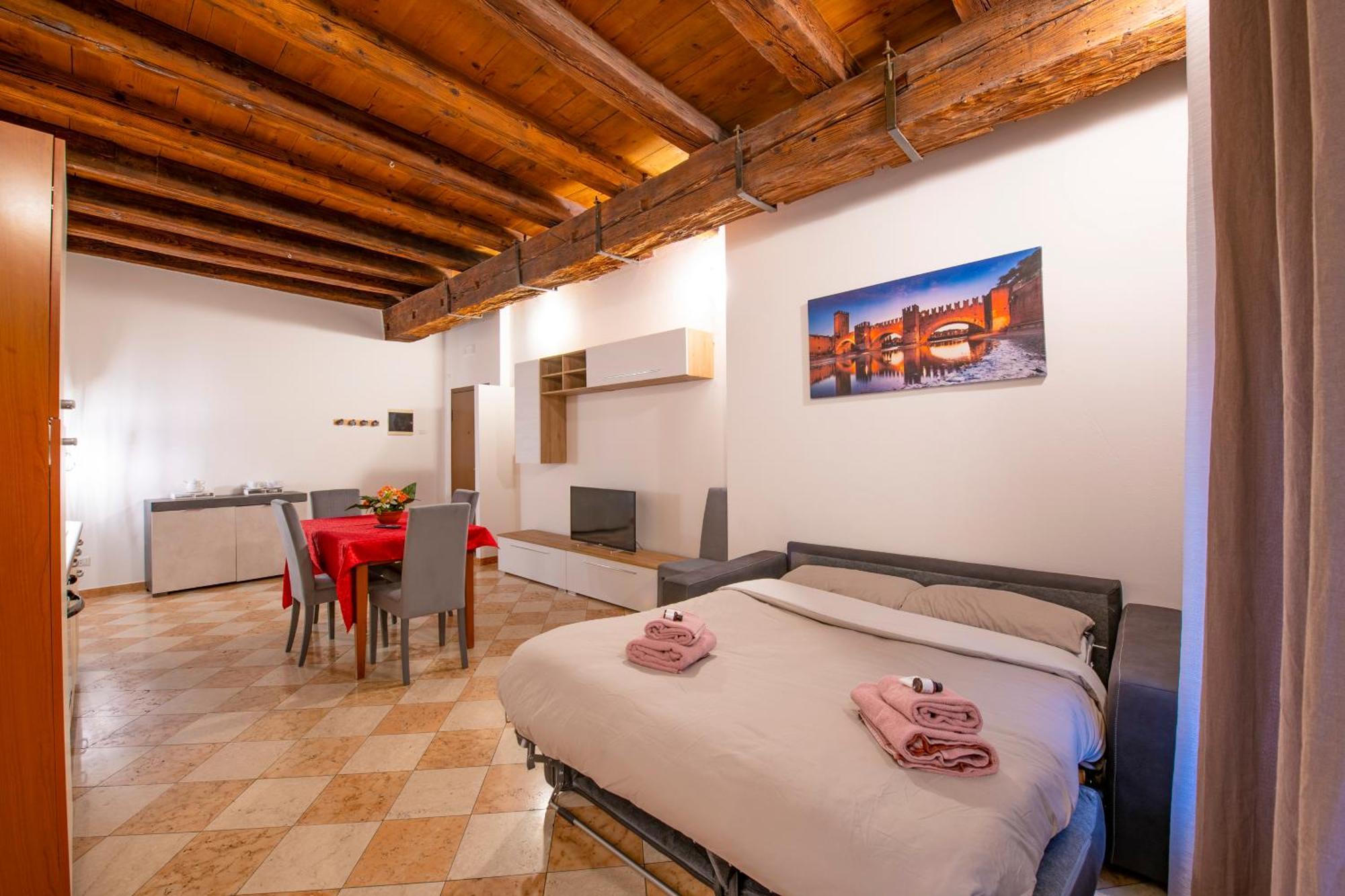 Palace Home Mazzini Verona Center 1 Buitenkant foto
