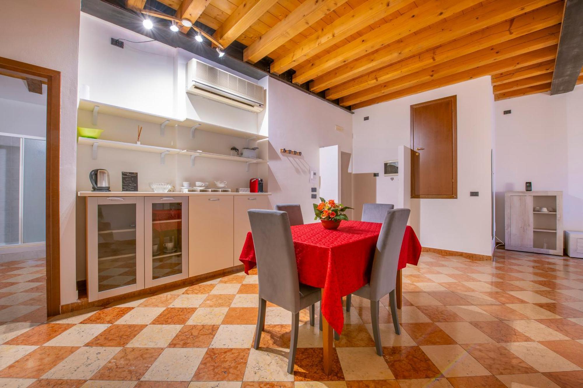 Palace Home Mazzini Verona Center 1 Buitenkant foto
