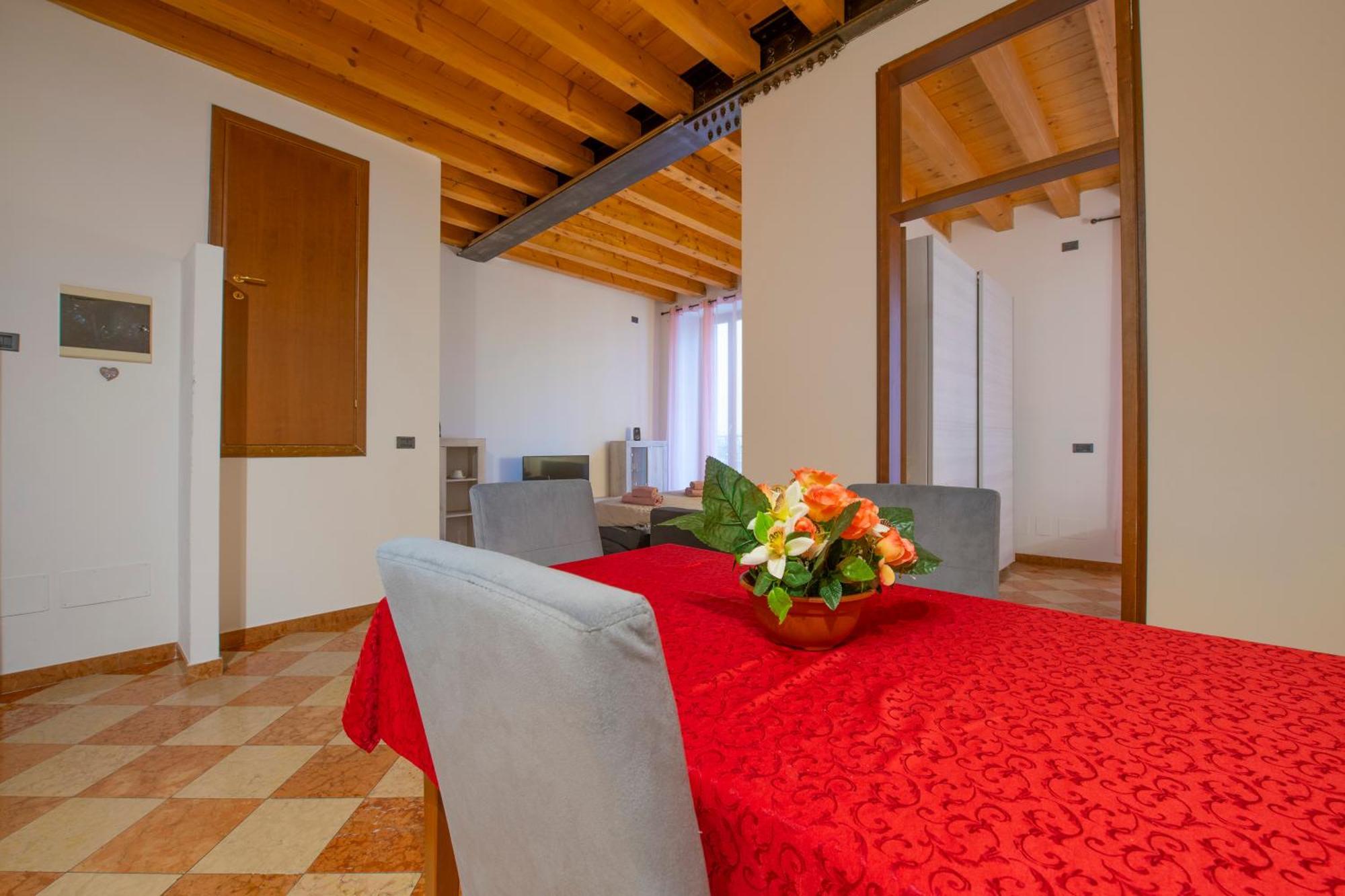 Palace Home Mazzini Verona Center 1 Buitenkant foto